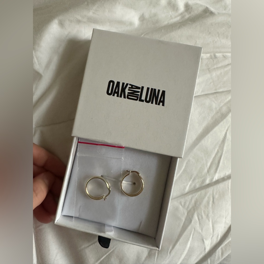 Oak & Luna Hoop Earrings - 10K Solid Gold